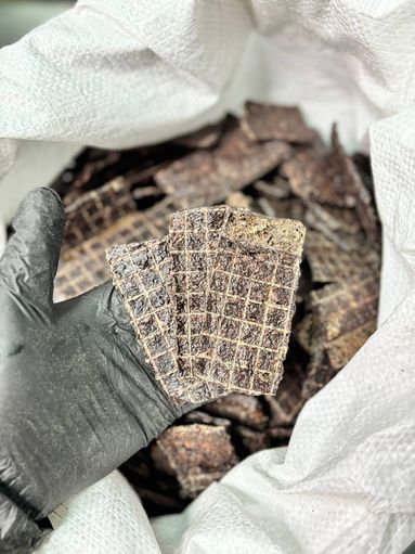 Слайсы говяжьи с печенью. Легкое говяжье, рубец говяжий, печень говяжья